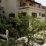 Villa Anna Apartments